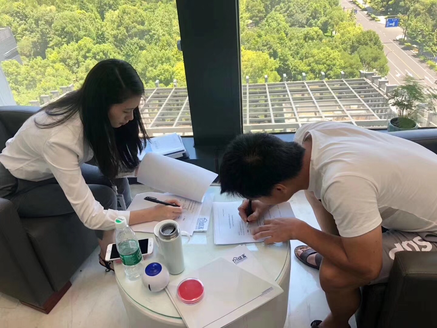 熱烈祝賀廖總簽約創綠家郴州市縣級代理！