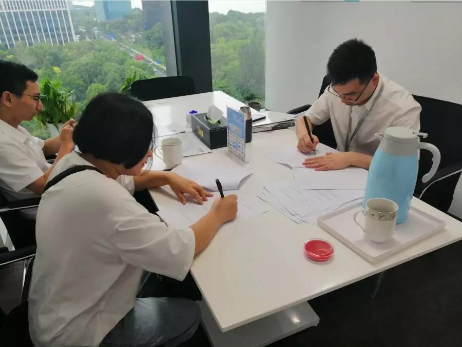 熱烈祝賀朱總、劉總簽約創(chuàng)綠家江蘇省蘇州市吳江區(qū)區(qū)級代理！
