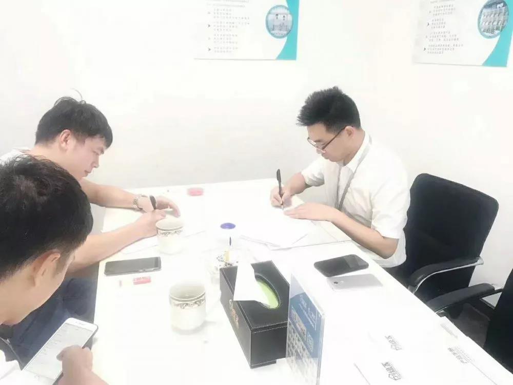 熱烈祝賀王總簽約創綠家江蘇省無錫市區級代理！